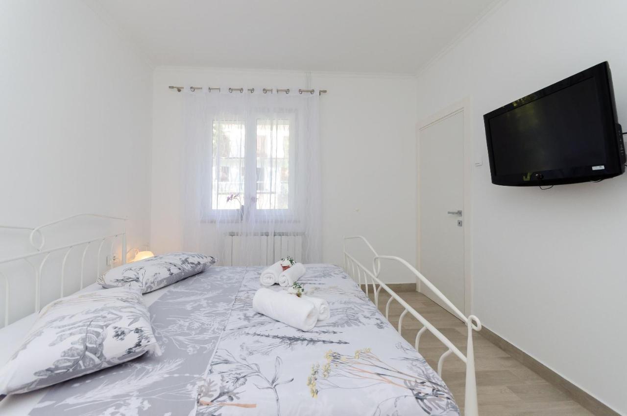 Apartment Zdenko Rovinj Buitenkant foto