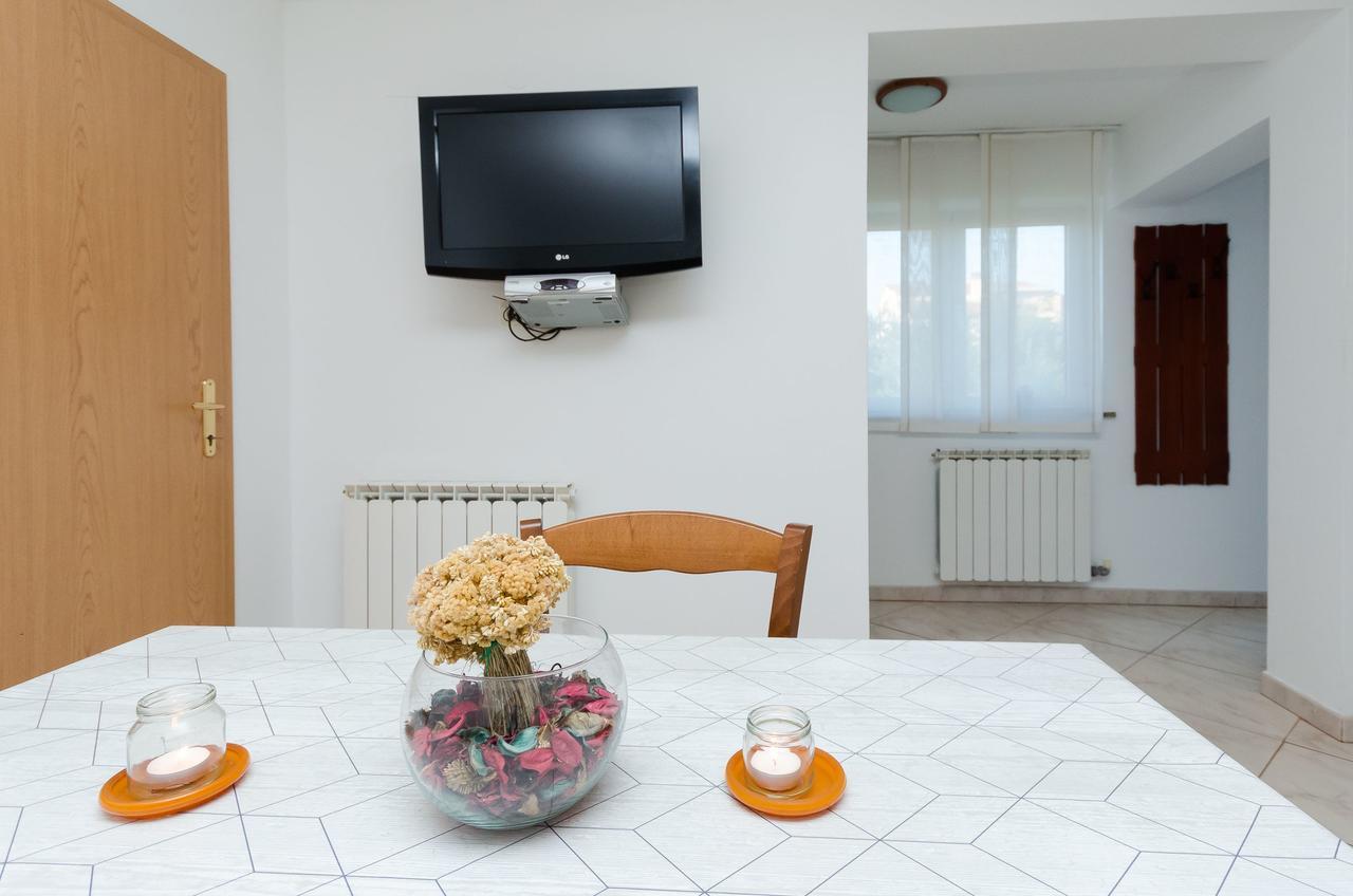 Apartment Zdenko Rovinj Buitenkant foto
